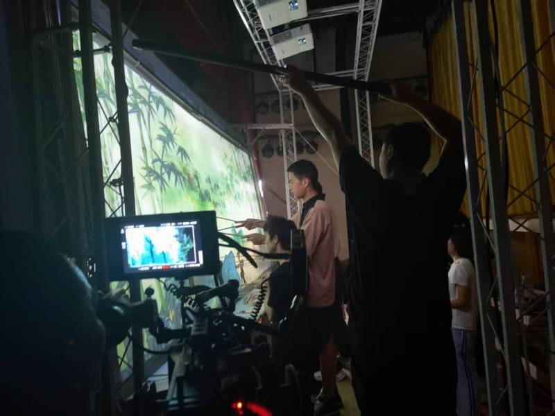 衡阳TVC拍摄公司：美妆时尚造梦师，雕琢细节中的高级质感